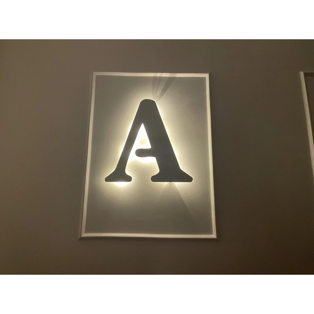 Letra Decorativa de Parede Luminosa 30 cm Sem Fio - Imagem 2